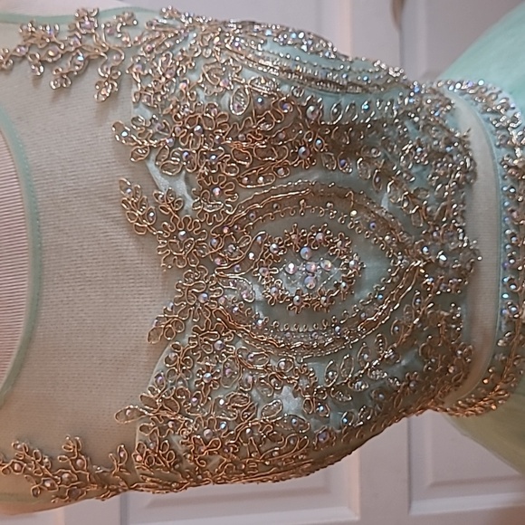 Mint green Dress / size S / brand  Dancing  queen USA. - Picture 4 of 9
